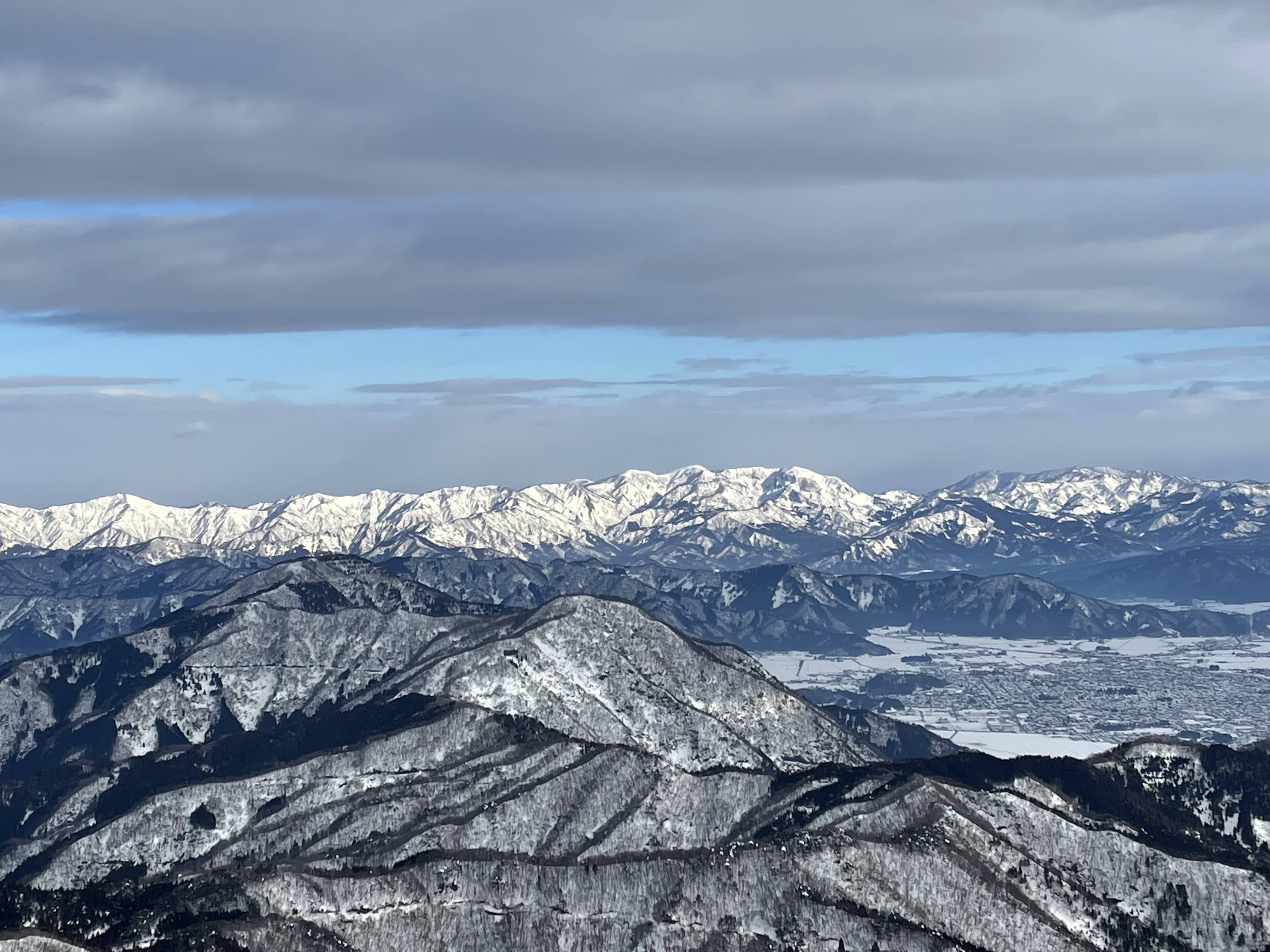 福井県銀杏峰の雪山風景 - スノーシュー登山